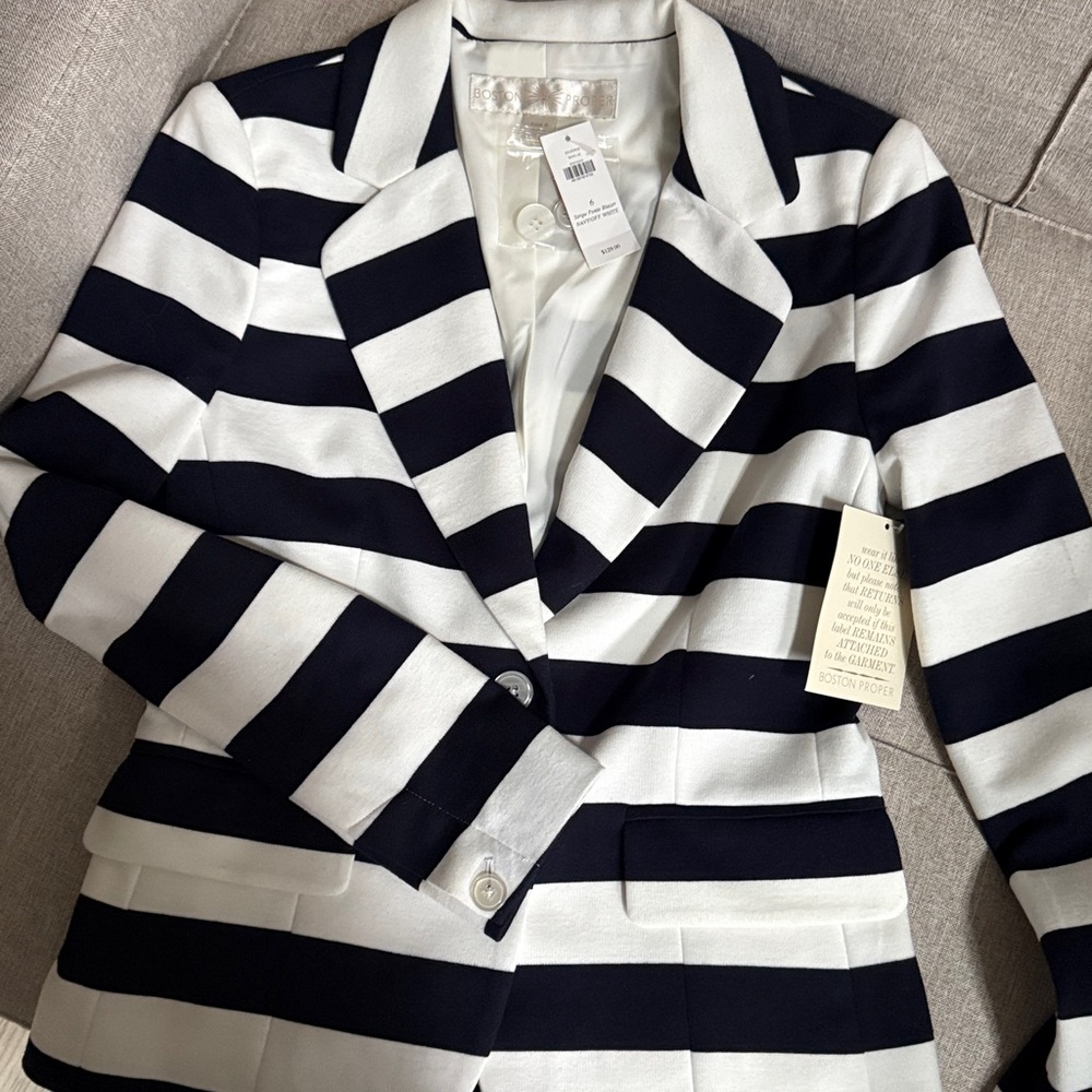Boston Proper “NEW” Navy and White Stripe Blazer size 6